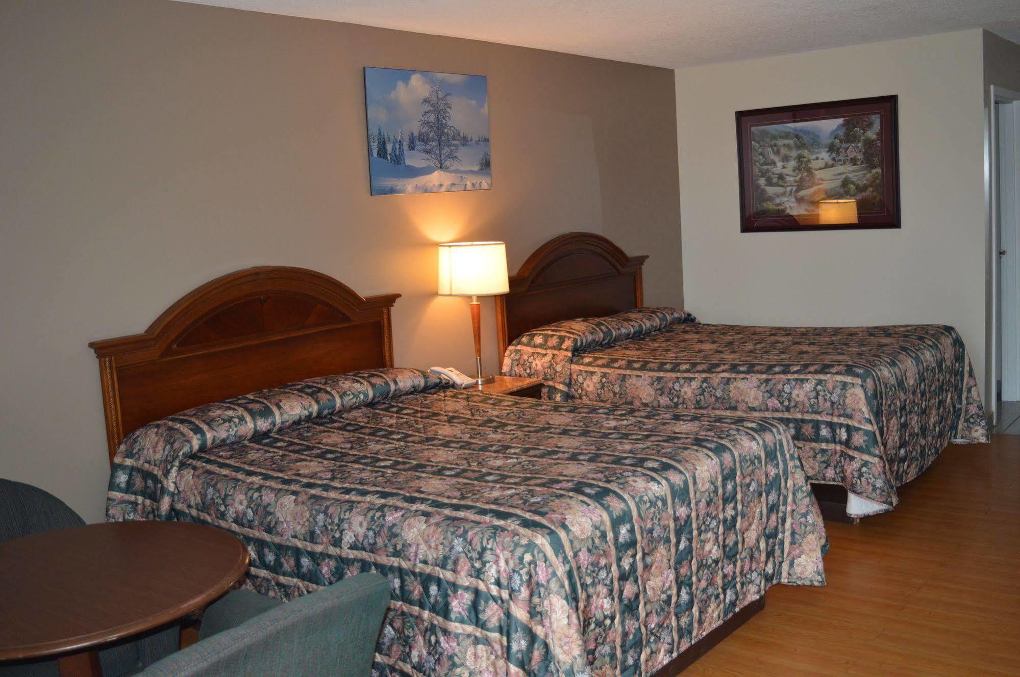 Kenora Motel Виндзор Экстерьер фото